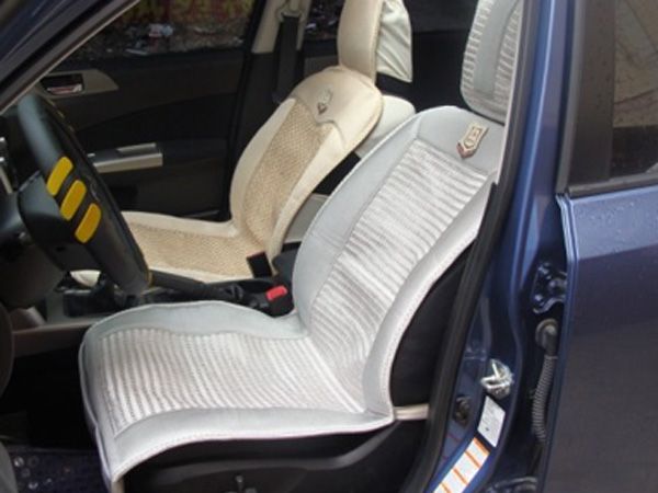 汽車坐墊如何安裝固定？